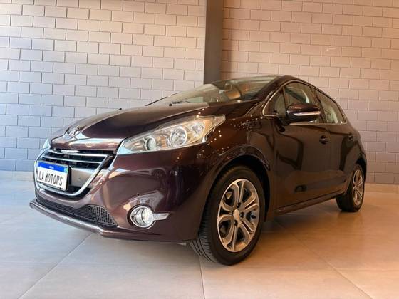 PEUGEOT 208 1.6 GRIFFE 16V FLEX 4P AUTOMÁTICO PEUGEOT 208 1.6 GRIFFE 16V FLEX 4P AUTOMÁTICO